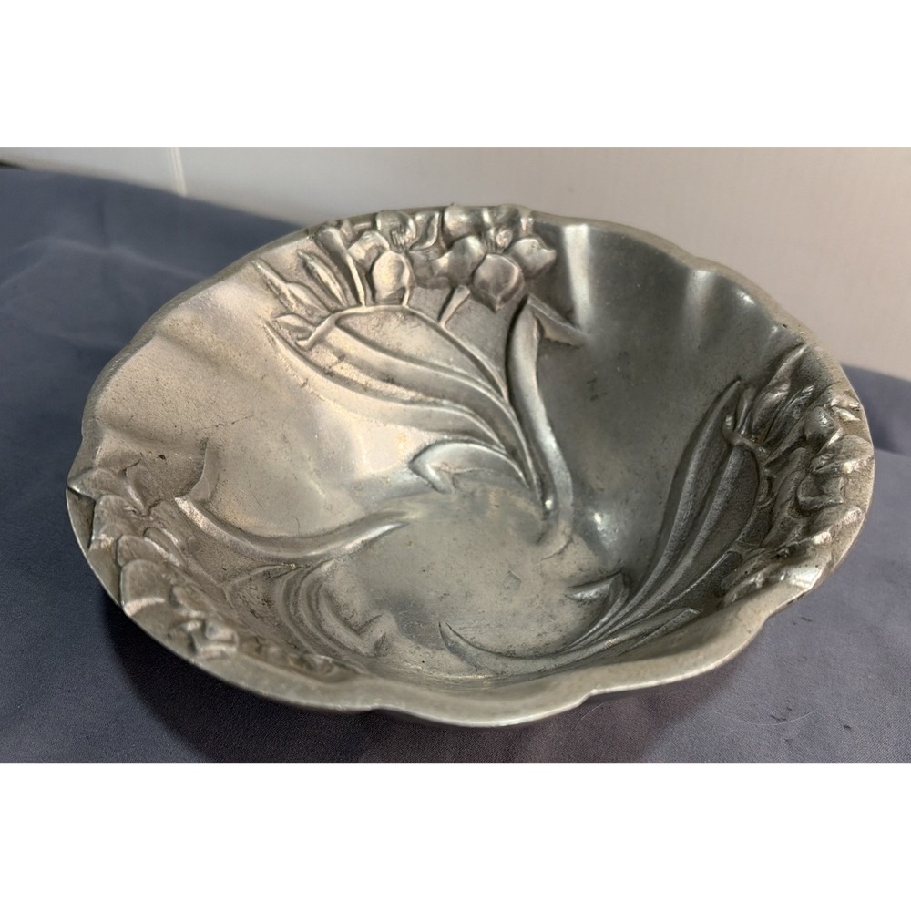 Vintage Pintel Collection by Towle Aluminum Serving Bowl 6.5 Floral Relief